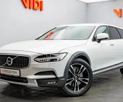 Volvo V90 Cross Country 2018, 2 L diesel, automatic, all-wheel drive, 203,900 km, Kyiv
