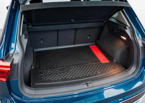 Volkswagen Tiguan 2021, 2 L petrol, automatic, all-wheel drive, 76,600 km, Kyiv - 7/10