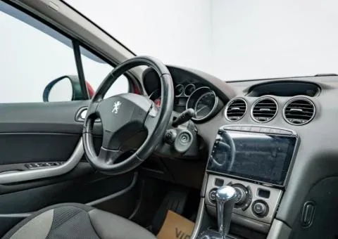 Peugeot 308 2010, 1.6 L petrol, automatic, front-wheel drive, 207,300 km, Kyiv - 2/10