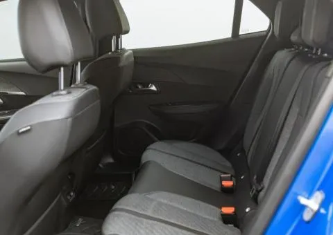 Peugeot 2008 2023, 1.2 л бензин, автомат, передний привод, 15 410 км, Киев - 9/10