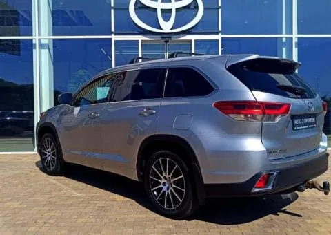 Toyota HIGHLANDER 2017, 3.5 л бензин, автомат, полный привод, 185 157 км, Киев - 2/10