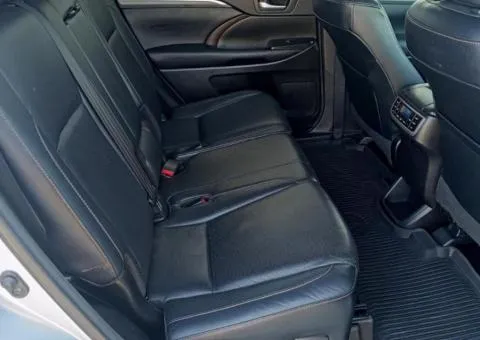 Toyota HIGHLANDER 2017, 3.5 л бензин, автомат, полный привод, 185 157 км, Киев - 7/10