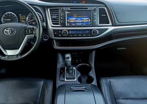 Toyota HIGHLANDER 2017, 3.5 л бензин, автомат, полный привод, 185 157 км, Киев - 8/10