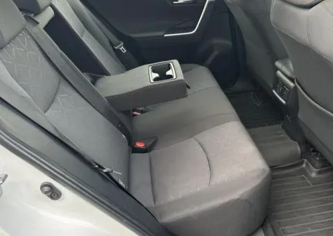 Toyota RAV4 2022, 2 л бензин, CVT, полный привод, 111 239 км, Киев - 7/10