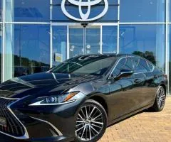 Lexus ES 2024, 2.5 л гибрид, автомат, передний привод, 74 464 км, Киев