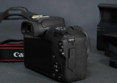 Canon R100 + kit 18-45mm IS STM - 1/3