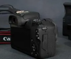 Canon R100 + kit 18-45mm IS STM