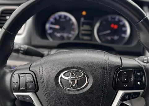 TOYOTA Highlander 2017, 2.6 л бензин, роботизована коробка передач, передній привід, Броди - 9/10