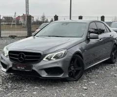 Mercedes-Benz E-Class 2015, Броди