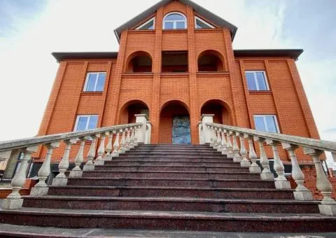 Продаж 4-кімнатного будинку, 497 м², вул. Отрадна, Хмельницький - 1/10