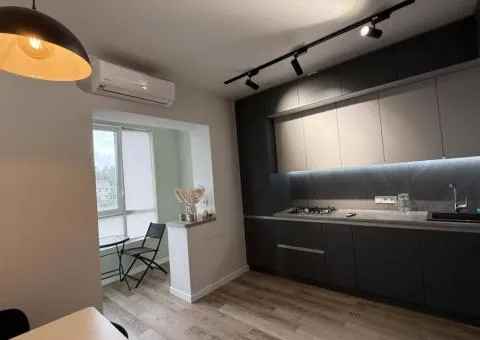 Продаж 2-кімнатної квартири, 75 м², 1-й київський пров., Київська, Вінниця - 1/10