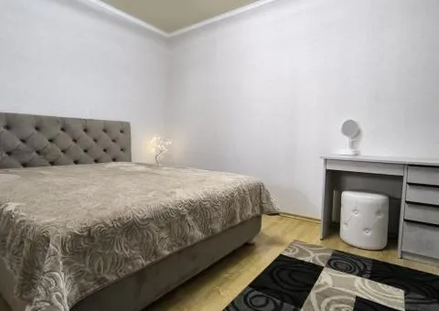 Продаж 3-кімнатного будинку, 80 м², Старе місто, Вінниця - 1/10