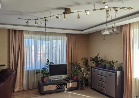 Продаж 2-кімнатної квартири, 100 м², Свердловський масив, Вінниця - 1/10