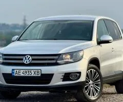 Volkswagen Tiguan 2013, 2 л бензин, автомат, кросовер, вул. Академіка Амосова, Запоріжжя