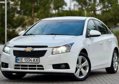 Chevrolet Cruze 2010, 1.8 л бензин, механіка, передній привід, 180 тис. км, Запоріжжя - 1/10
