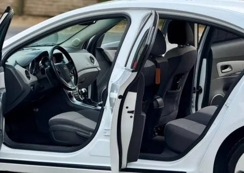 Chevrolet Cruze 2010, 1.8 л бензин, механіка, передній привід, 180 тис. км, Запоріжжя - 10/10
