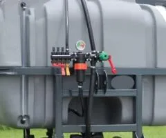 Польовий обприскувач (оригінальна бочка Marseplast 800 л з рукомийником, штанга 14 м) навісний до