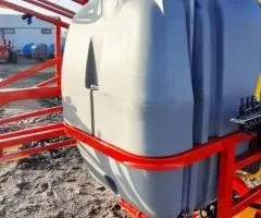 Польовий обприскувач (польська бочка Marseplast 1000 літрів, 16 метрів, стабілізатор, насос