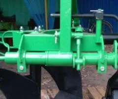 Плуг польський 2 корпусний Бомет 2-20 (глибока оранка до 30 см, висока стійка - 52 см) до