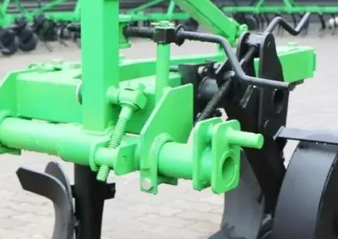 Two-body plow 2-25 heavy (deep tillage up to 30 cm) Bomet for tractor from 25 hp - 4/10