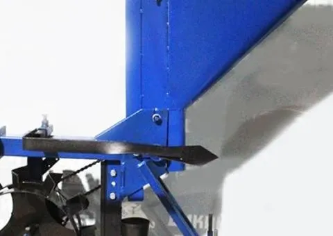 Однорядная чесночная сеялка ЧС1 для мотоблока чеснокосажалка - 1/10