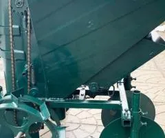 Однорядна саджалка картопляна для мотоблока П-1ЦУ з ящиком міндобрив