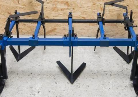 Arrow-shaped two-row detachable seedbed and inter-row cultivator for walk-behind tractor (1 meter)