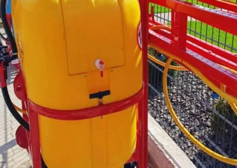 Польський обприскувач до мінітрактора Polmark 400 літрів (штанга 10 метрів) з рукомийником - 4/7