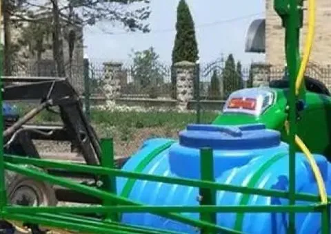 Обприскувач до мінітрактора навісний 200 літрів електричний (штанга 8 метрів) - 4/6