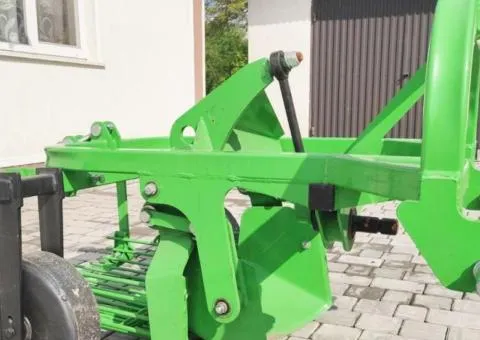 Картоплекопач тракторний вібраційний Бомет задній викид - 7/10