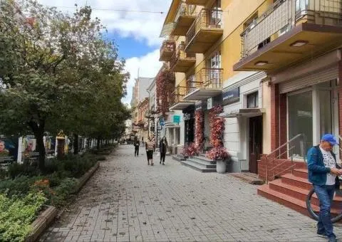 ТОП Оренда комерція ЦЕНТР СТОМЕТРІВКА Незалежності 39  фонтан готель Надія ДОВГОСТОРОКОВО