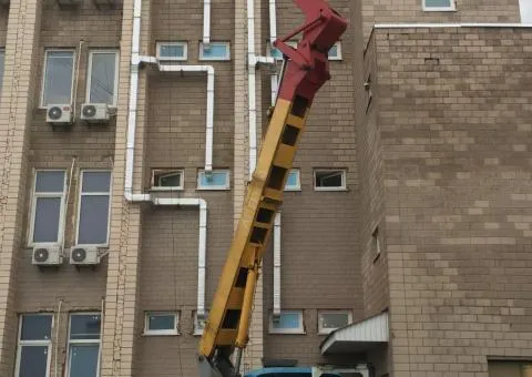 Оренда автовишки АГП-18 Бровари по району від власника (067) 441 30 25. - 6/9