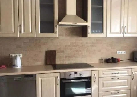 Оренда 3-кімнатної квартири, 100 м², Скоморохи - 1/10