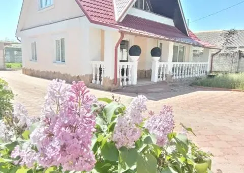 Долгосрочная аренда 4-комнатного дома, 130 м², Покровская, Центр, Житомир - 1/10