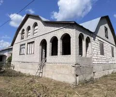 Продажа 4-комнатного дома, 120 м², Черняхов, Черняхов