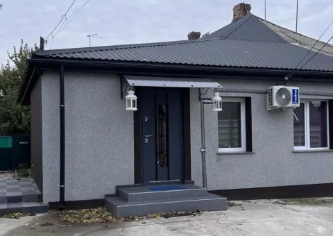 Продажа 3-комнатного дома, 80 м², пер. Оранжерейный, Центр, Житомир - 1/10