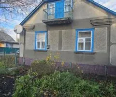 Продажа 3-комнатного кирпичного дома, 76 м², Коростышев