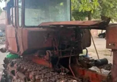 Bulldozer DT-75 tracked