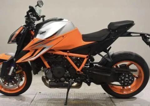 KTM 1290 SUPERDUKE R 2023 год - 3/3