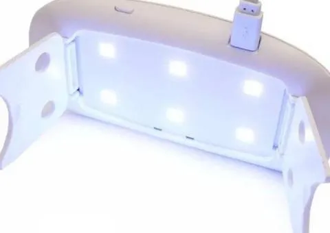 Подарок. Набір для манікюру. Набор для маникюра. Лампа працює  від USB - 1/3