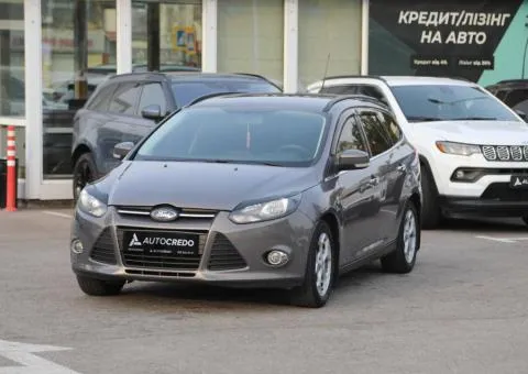 Ford Focus 2014, petrol, manual, front-wheel drive, 185,000 km, Kharkiv