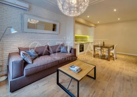 2-room apartment for long-term rent, 55 m², Novopecherski Lypky residential complex, Kyiv - 1/10