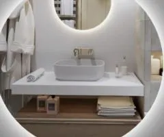 MIRROR WITH LED LIGHTING D-900 MM.