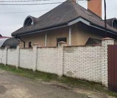 House with an attic for sale near a lake — Kyiv, Sadova St. 73