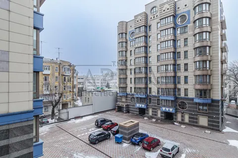 Аренда  квартира Киевская обл., Киев, Институтская ул., 18а - 41/43