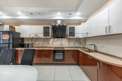 Аренда  квартира Киевская обл., Киев, Леси Украинки ул., 7А - 16/48