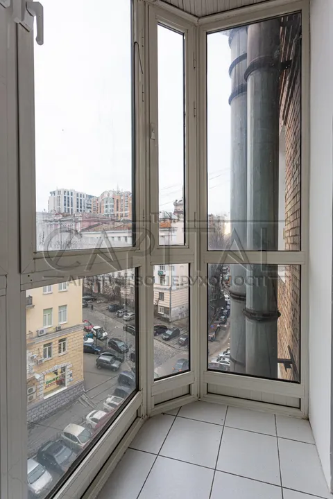 Аренда  квартира Киевская обл., Киев, Крещатик ул., 21 - 13/18