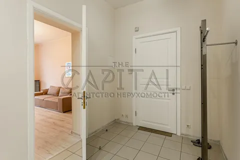 Аренда  квартира Киевская обл., Киев, Крещатик ул., 21 - 17/18