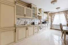 Аренда  квартира Киевская обл., Киев, Дмитриевская ул., 75