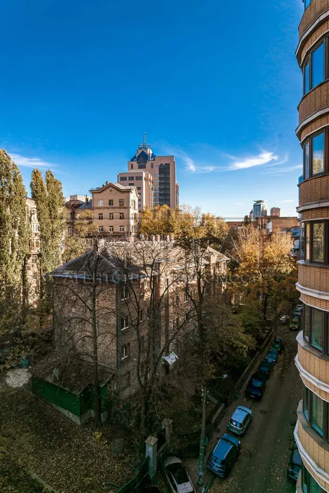 Аренда  квартира Киевская обл., Киев, Кропивницкого ул., 8 - 30/36